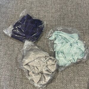 3 Monat Silk Scrunchies